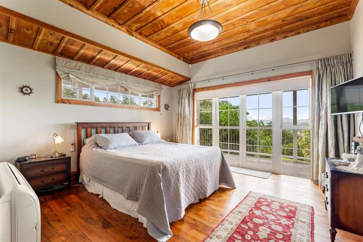 1228 Sandspit Road Sandspit_11