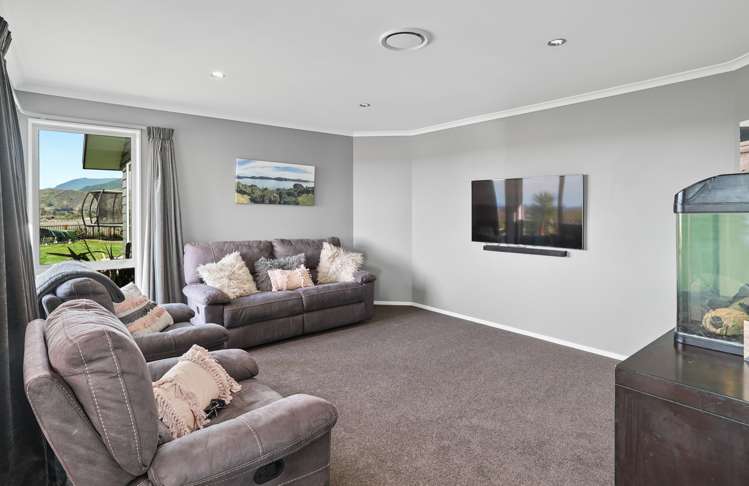 11 Katania Heights Brightwater_11