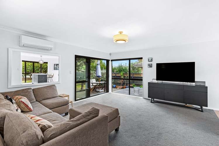 2 Tui Street Point Chevalier_7