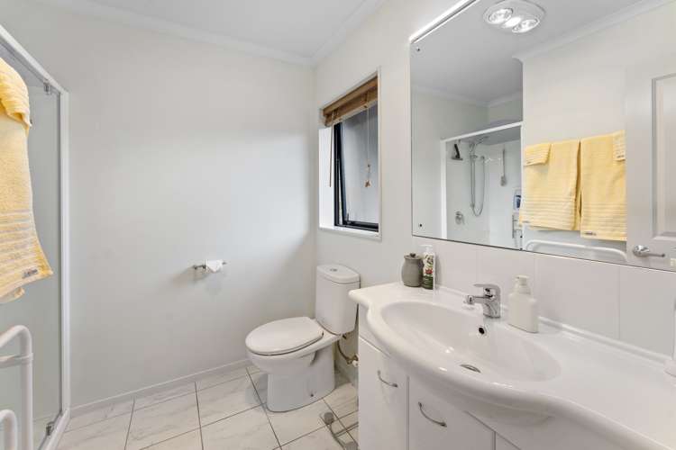 15 Percy Kinsman Crescent Riverstone Terraces_10