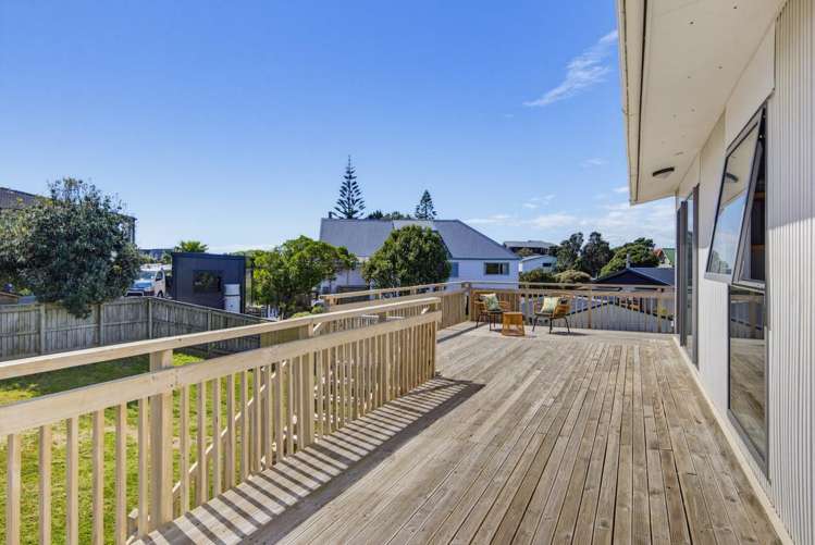 195 Tutere Street Waikanae Beach_16