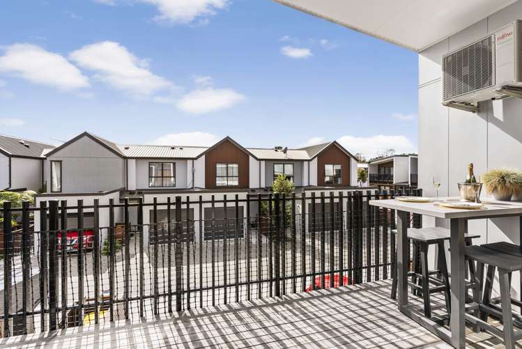 2/13 Paketai Lane Beachlands_12