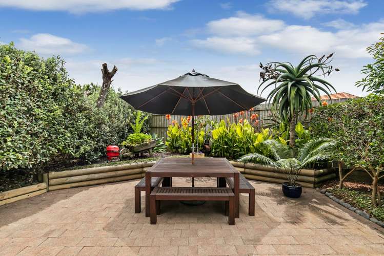 33a Coral Crescent Panmure_23