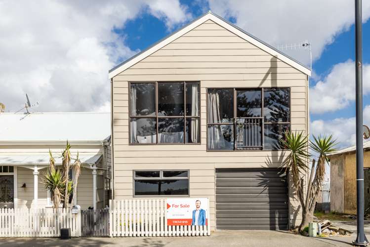 653 Marine Parade Napier South_8