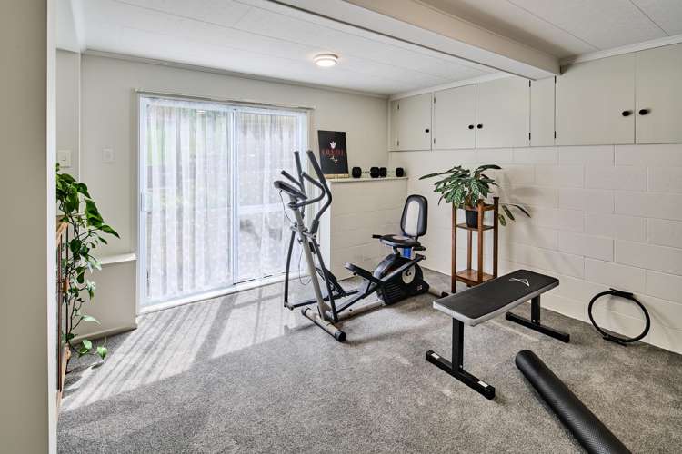 55 Chester Road Tawa_16