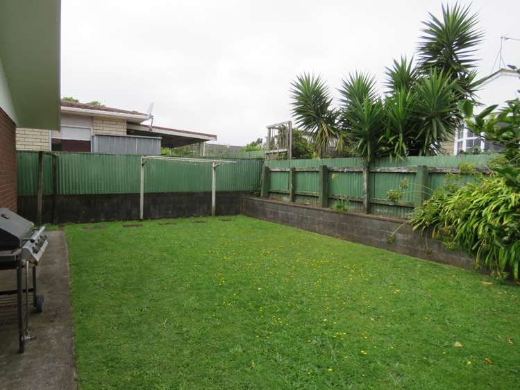 4/6 Karamu Street Strandon_11