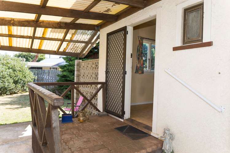 28 Christian Street Dannevirke_12