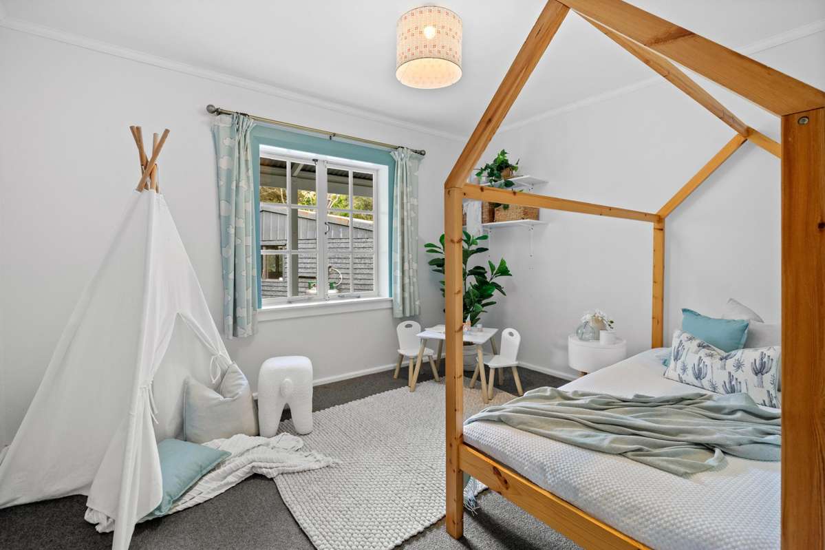 32 Russell Road_4