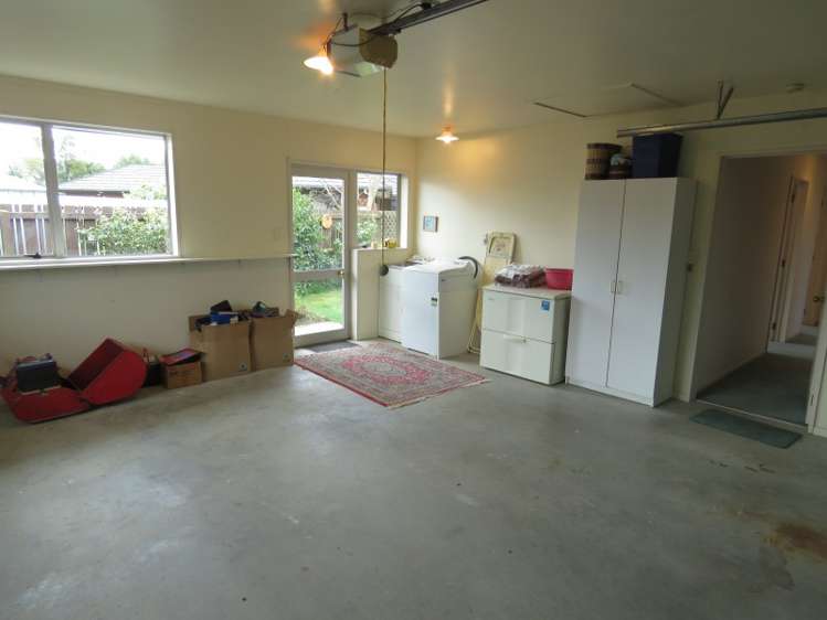 125 Pages Road Allenton_11