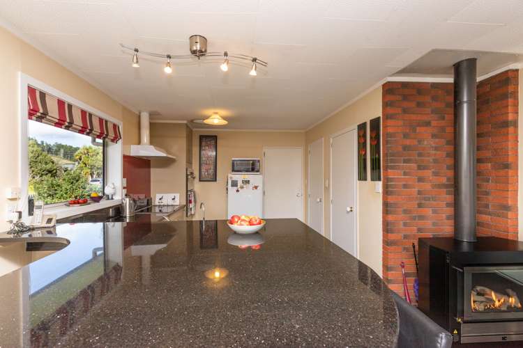 120 Coulson Road Paroa_6