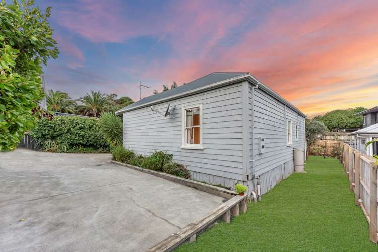 20 Shetland Street Glen Eden_23