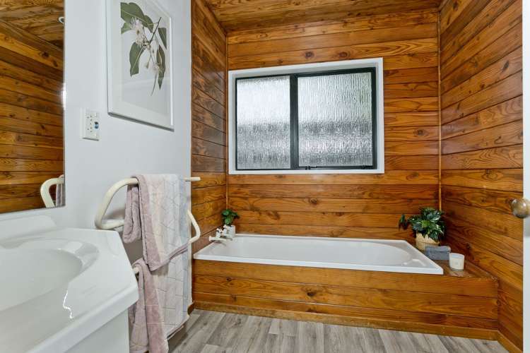 2/64 Langana Avenue Browns Bay_12