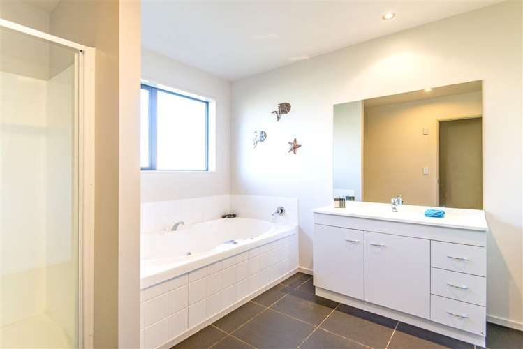 2299 South Eyre Road West Eyreton_12