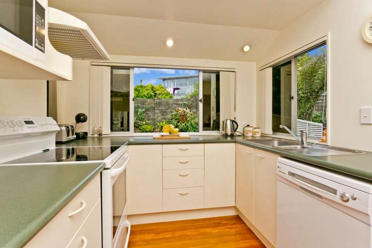 3 Stott Avenue Birkdale_8