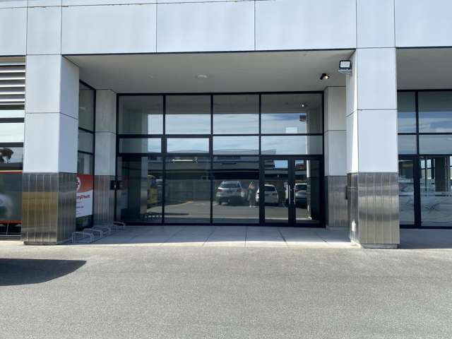 2/64 Arena Avenue Invercargill_1