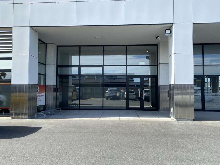 2/64 Arena Avenue Invercargill_1