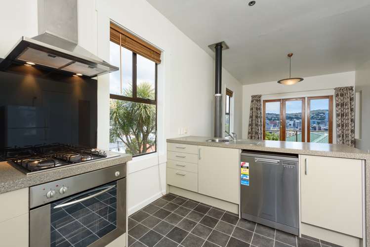 2 Earls Terrace Mount Victoria_6