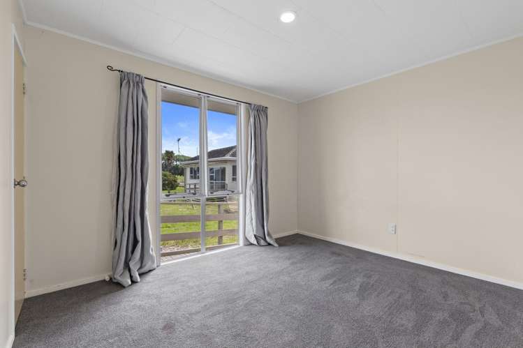 1922 State Highway 25 Pipiroa_19