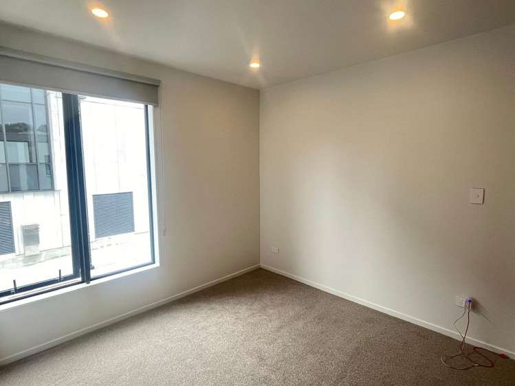 18/666B Great South Road Ellerslie_5