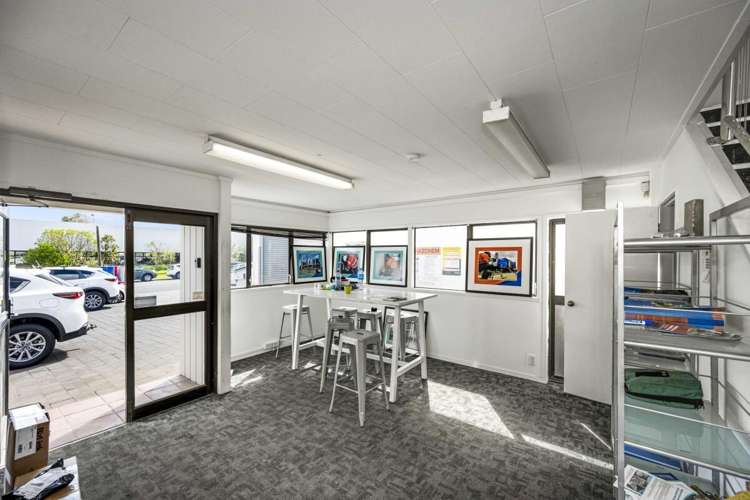 50 Parkway Drive Albany_10