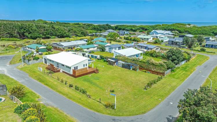 45 Te Kiri Street Himatangi Beach_2