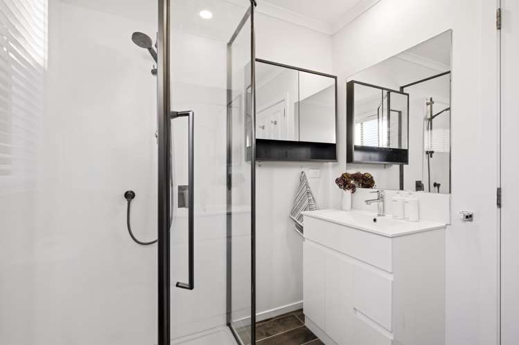4 Sarah Court Rototuna_17