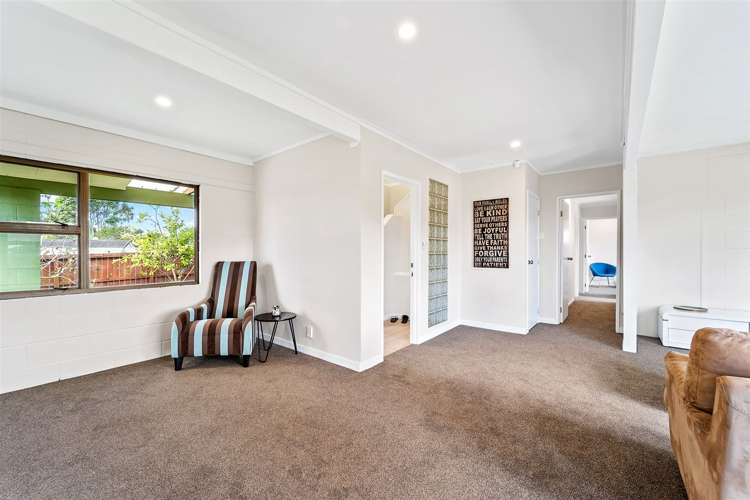 102 Tirimoana Road Te Atatu South_19