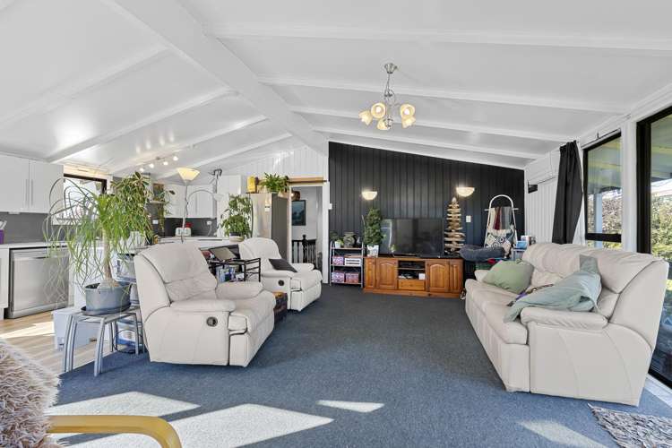 5 Camellia Avenue Bell Block_10