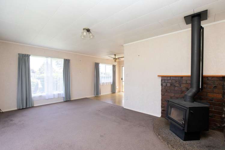 11 McClean Place Ngatea_7