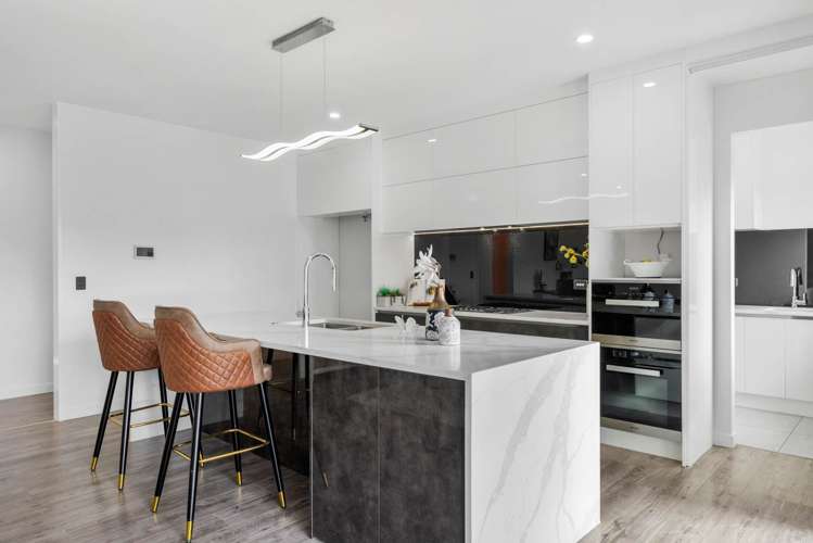 14 Leebank Crescent Riverhead_9