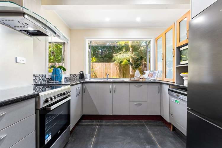 36 Coroglen Avenue Birkenhead_17