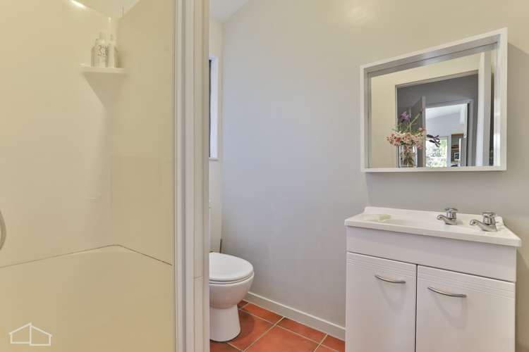 542a West Coast Road Oratia_12