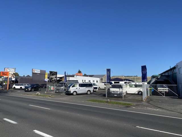 Profile Commercial Yard with Office & Workshop