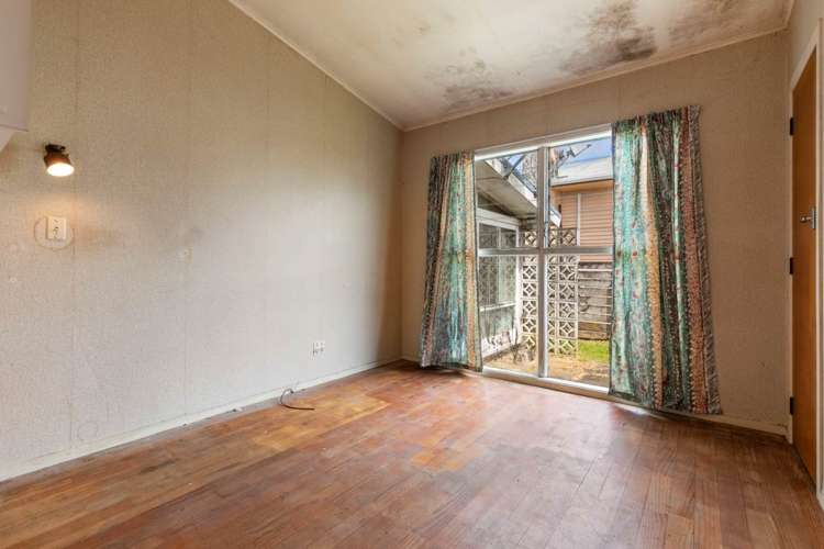 5 Levesque Street Birkdale_13