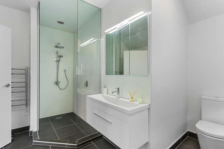 16 Waiatarua Road Remuera_11