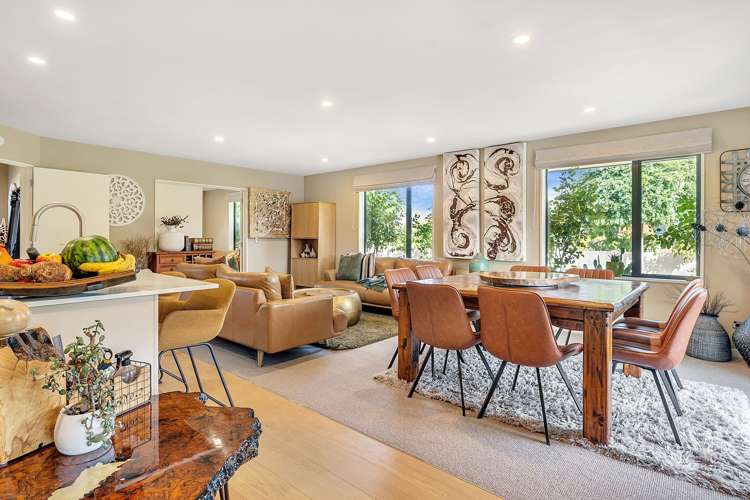 10 Ethereal Crescent_2