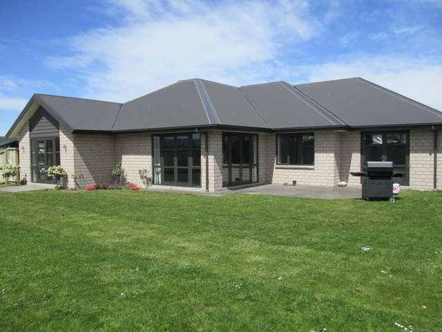 2 Liffey Springs Drive Lincoln_2