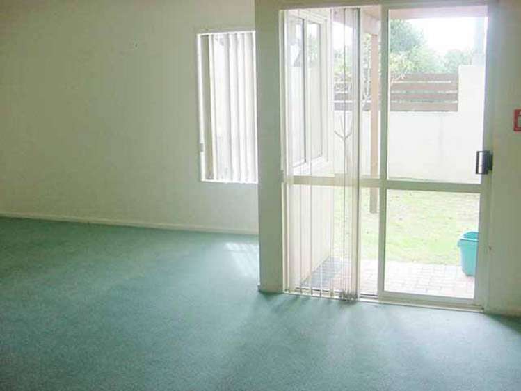 1/57 Gladstone Road Northcote_5