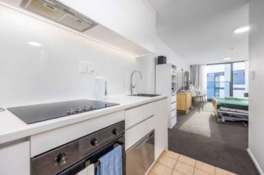 17J/3 Whitaker Place_2
