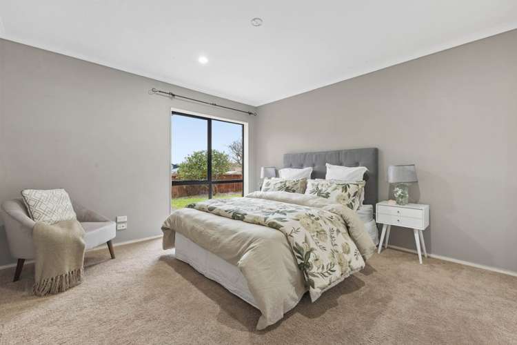 22 Castlehill Court Wattle Downs_16