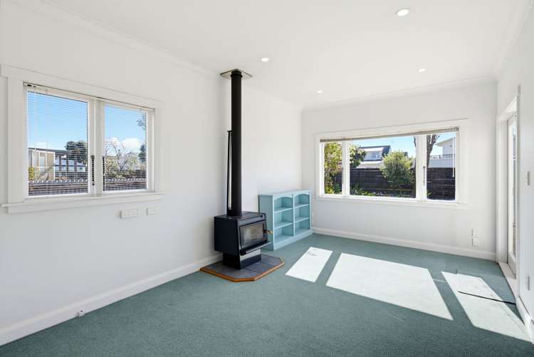 6 Adrian Grove Waikanae Beach_10