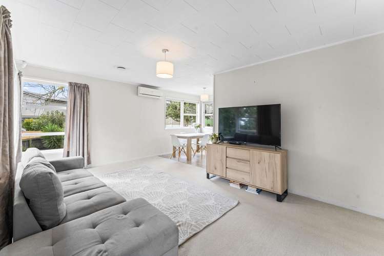 7 Rainbow Place Wattle Downs_3