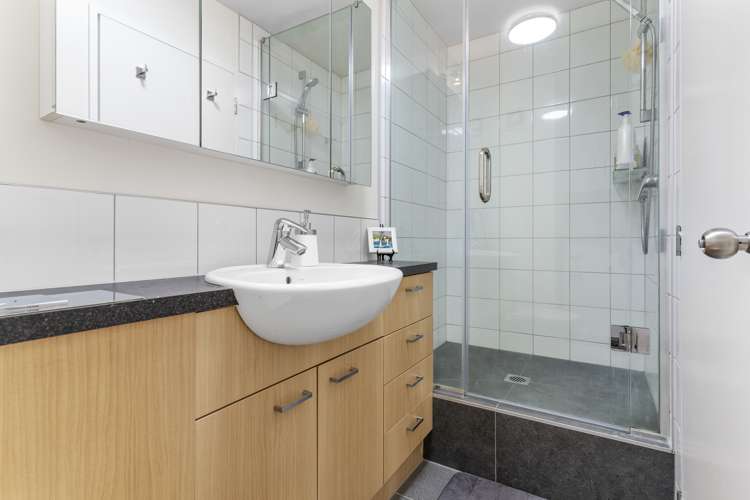 3/2 Atarangi Road Greenlane_13