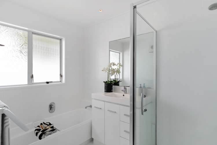 2 Edith Place Dinsdale_9