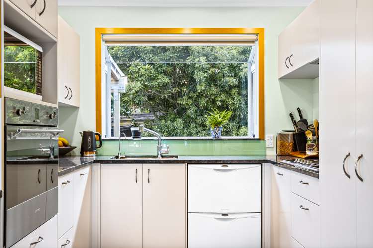 13 George Herring Place Glen Eden_10