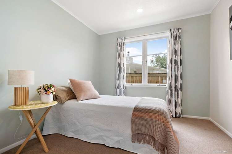 4 Glenvil Lane Te Atatu Peninsula_11