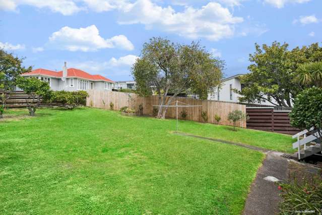 558a Beach Road Rothesay Bay_3