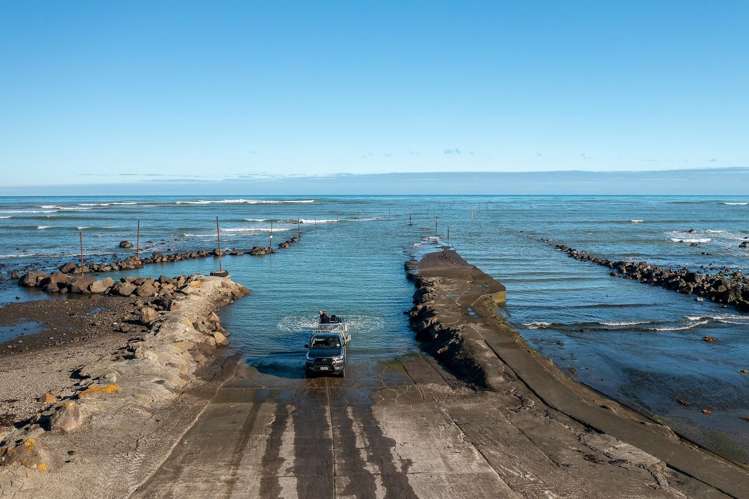 2 Anglers Ave Warea_7