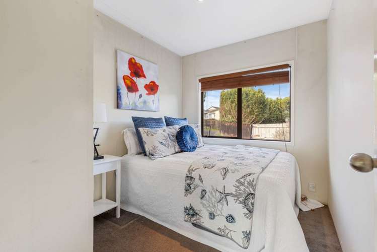 3/11 Anglers Way Wattle Downs_7