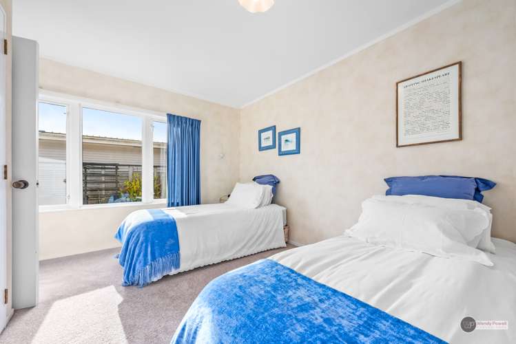 75 Wyndrum Avenue Waterloo_11